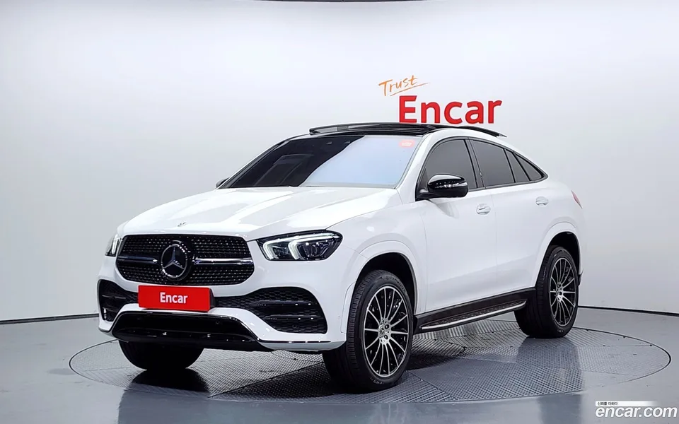 Mercedes-Benz GLE-Class GLE400d 4MATIC 2022 — фото 1, купить с доставкой в Москву