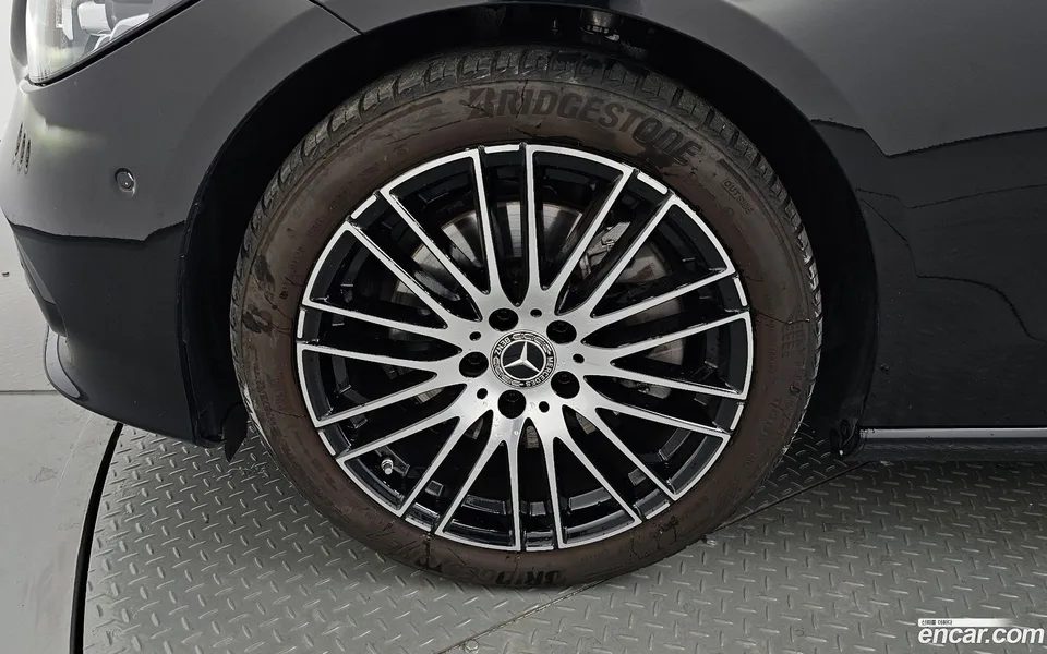 Mercedes-Benz C-Class C300 4MATIC 2024 — миниатюра 2