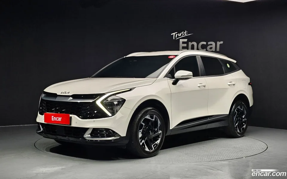 Kia Sportage 2.0 2WD 2022 — фото 1, купить с доставкой в Москву