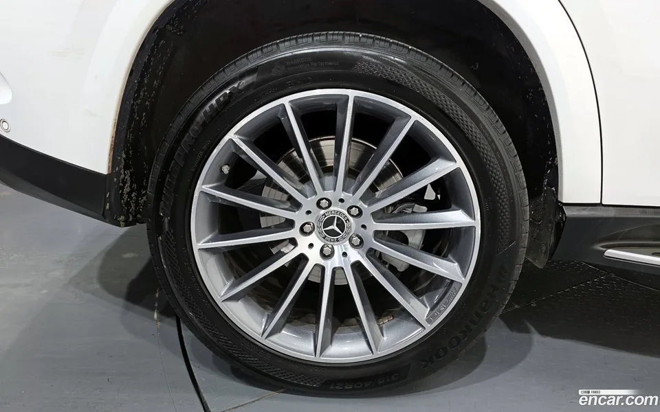 Mercedes-Benz GLE-Class GLE400d 4MATIC 2023 — миниатюра 2
