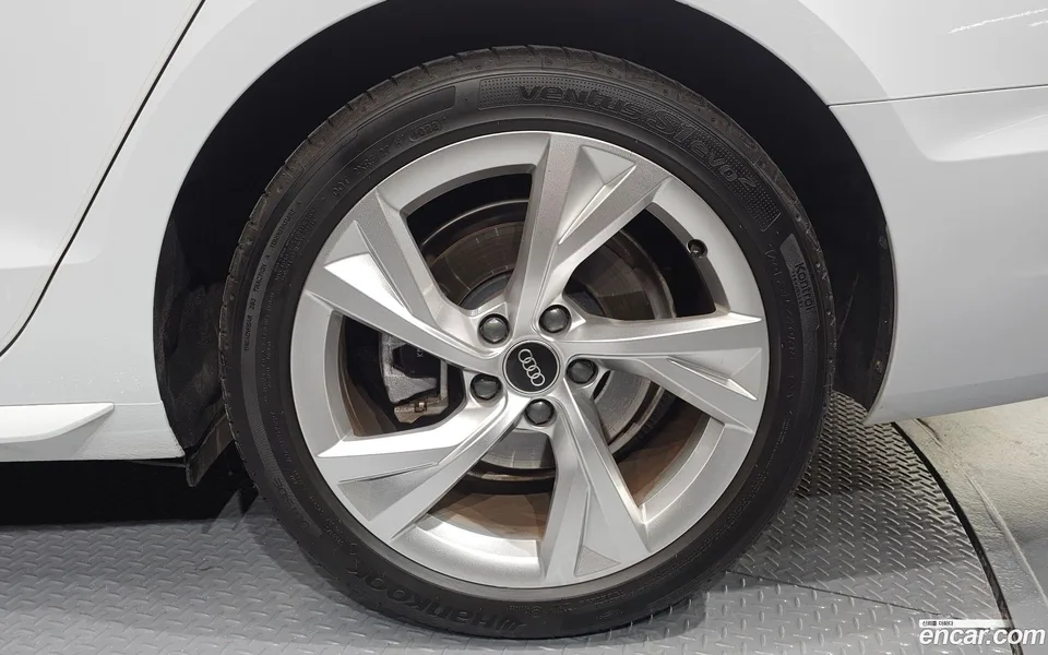 Audi A4 40 TFSI 2022 — миниатюра 2