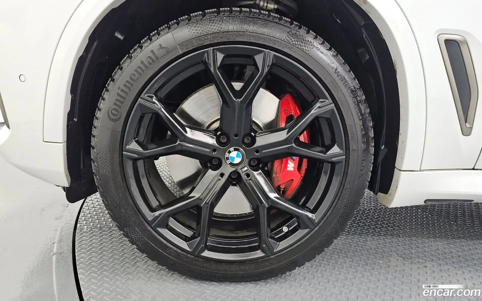 BMW X5 M50i 2022 — миниатюра 2