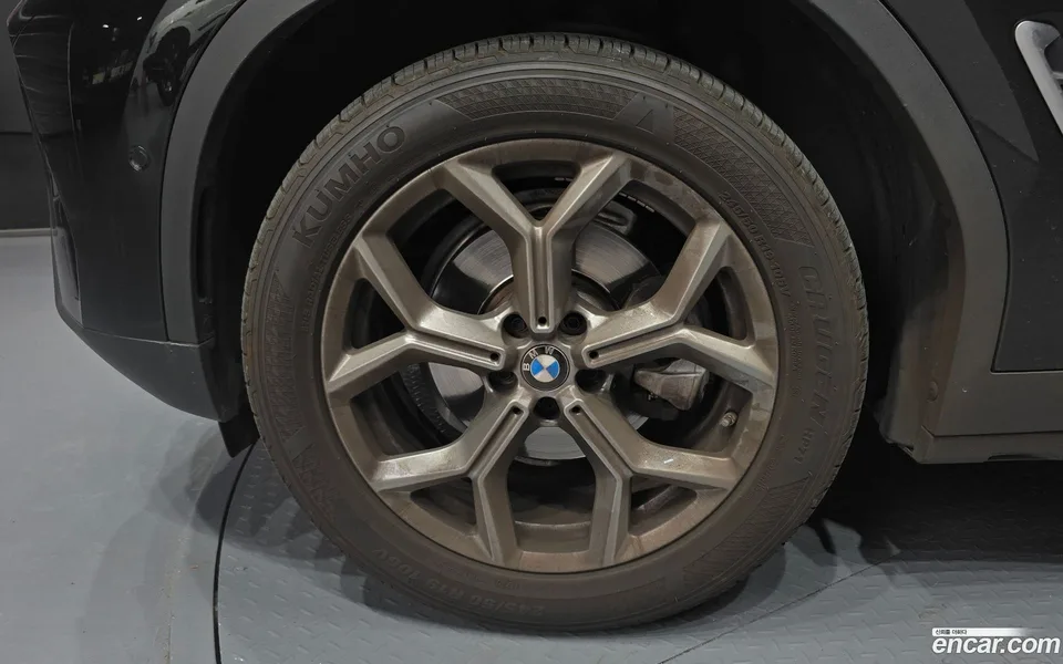 BMW X3 xDrive 20i 2022 — миниатюра 2