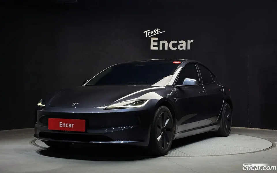 Tesla Model 3 AWD 2024 — фото 1, купить с доставкой в Москву