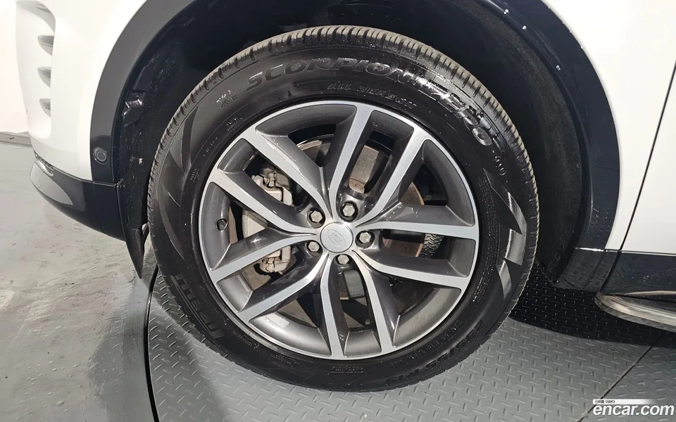 Land Rover Discovery Sport P250 SE 2024 — миниатюра 2