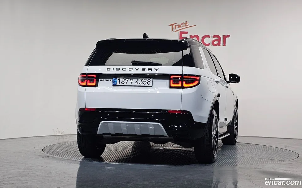 Land Rover Discovery Sport P250 SE 2024 — миниатюра 4