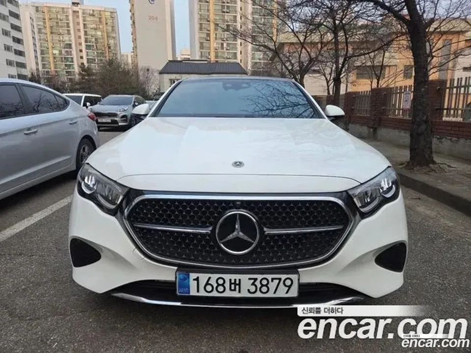 Mercedes-Benz E-Class E200 2024 — миниатюра 3