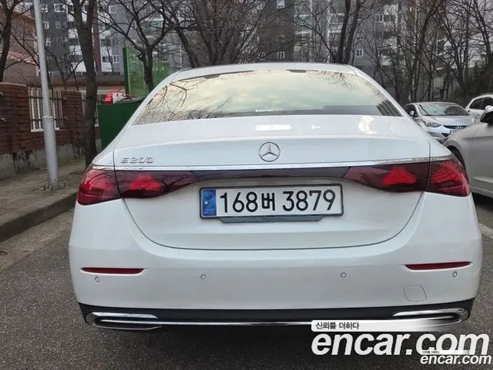 Mercedes-Benz E-Class E200 2024 — миниатюра 4