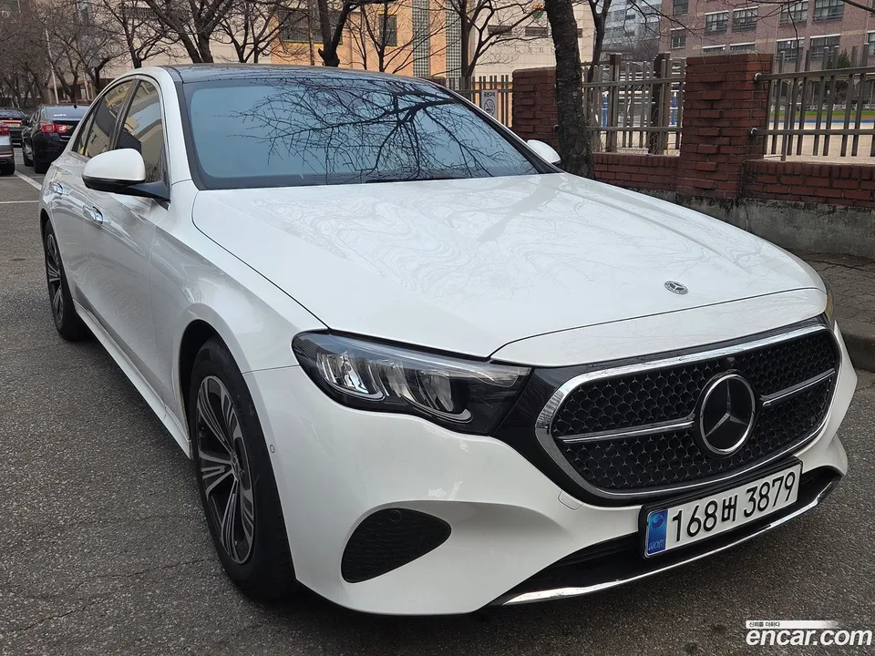 Mercedes-Benz E-Class E200 2024 — миниатюра 5