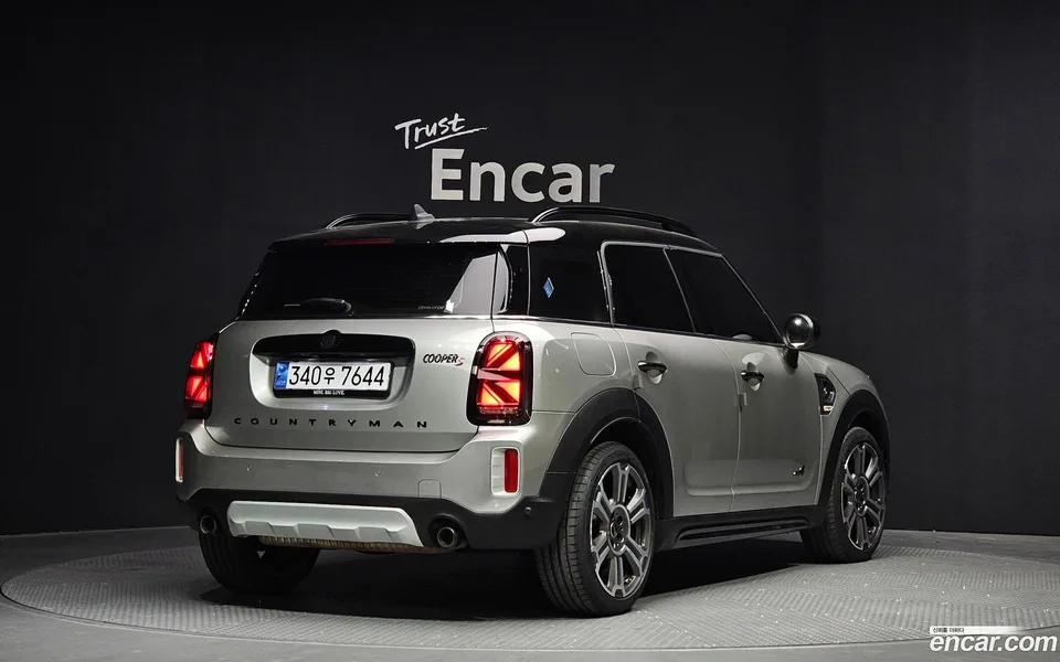 MINI Cooper S Countryman ALL4 2023 — миниатюра 2