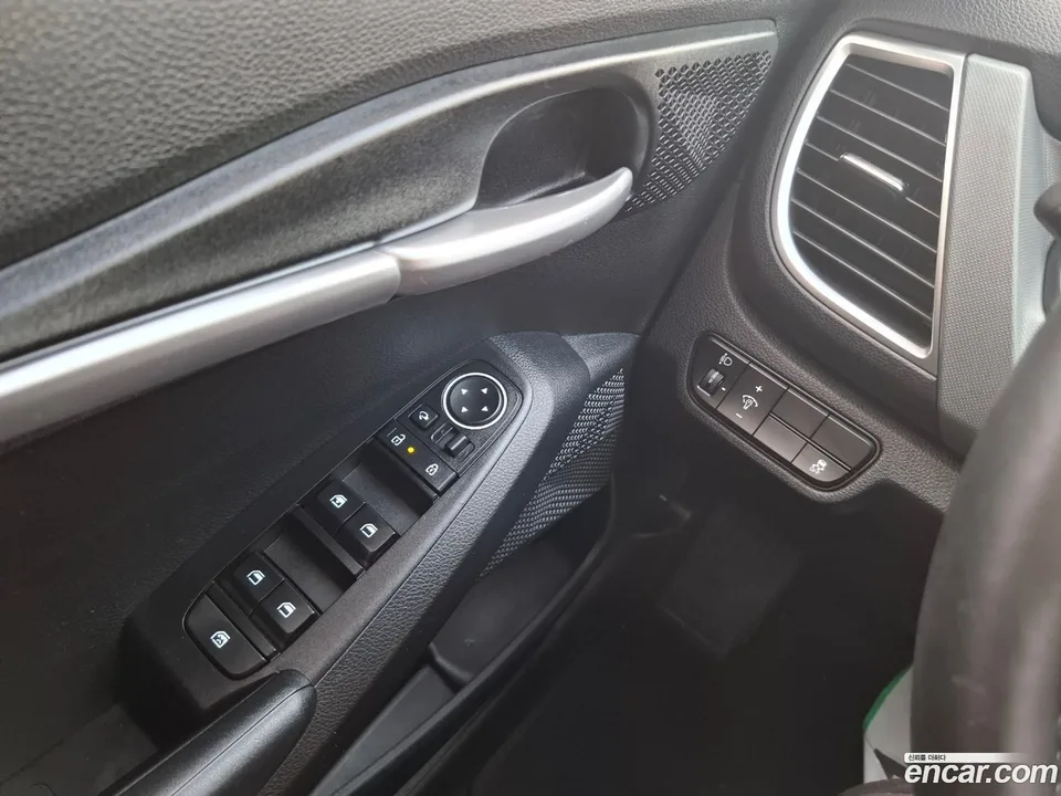 Kia Seltos 1.6 2WD 2024 — миниатюра 5