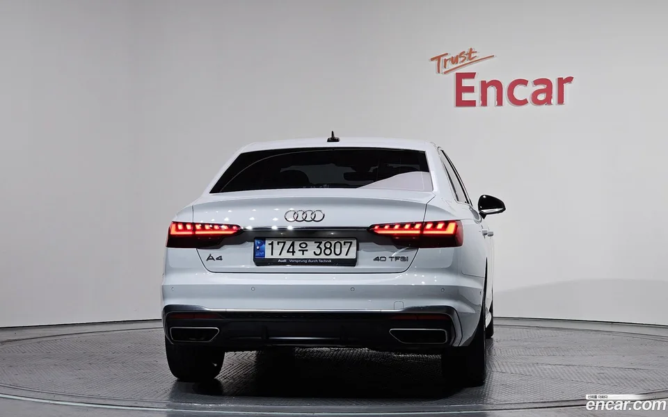 Audi A4 40 TFSI 2022 — миниатюра 4