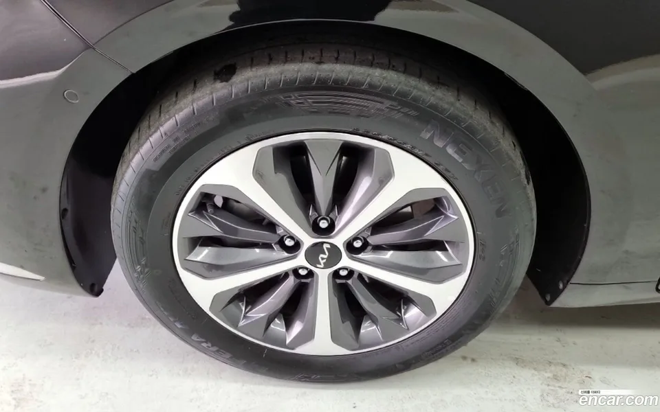 Kia K8 Hybrid 2022 — thumbnail 2