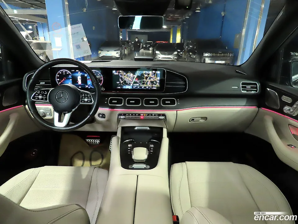 Mercedes-Benz GLS-Class 2023