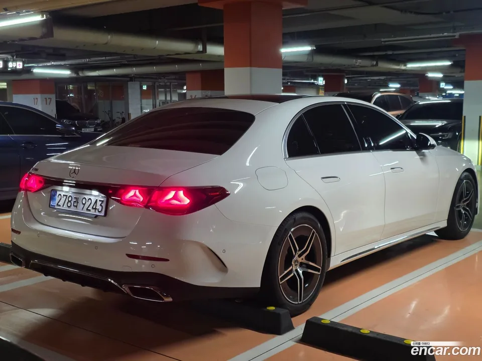 Mercedes-Benz E-Class E200 AMG Line 2025 — миниатюра 2