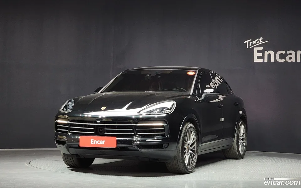Porsche Cayenne 3.0 2023 — фото 1, купить с доставкой в Москву