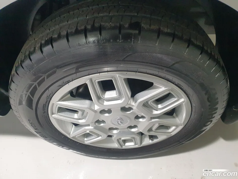Hyundai Staria 5 2023 — миниатюра 2