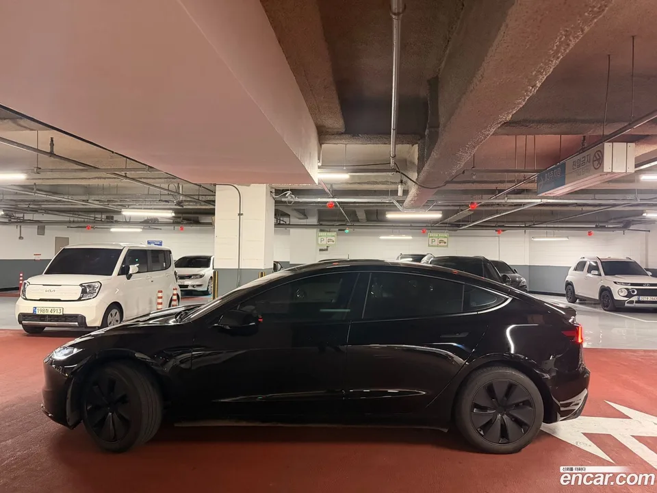 Tesla Model 3 RWD 2024 — миниатюра 4
