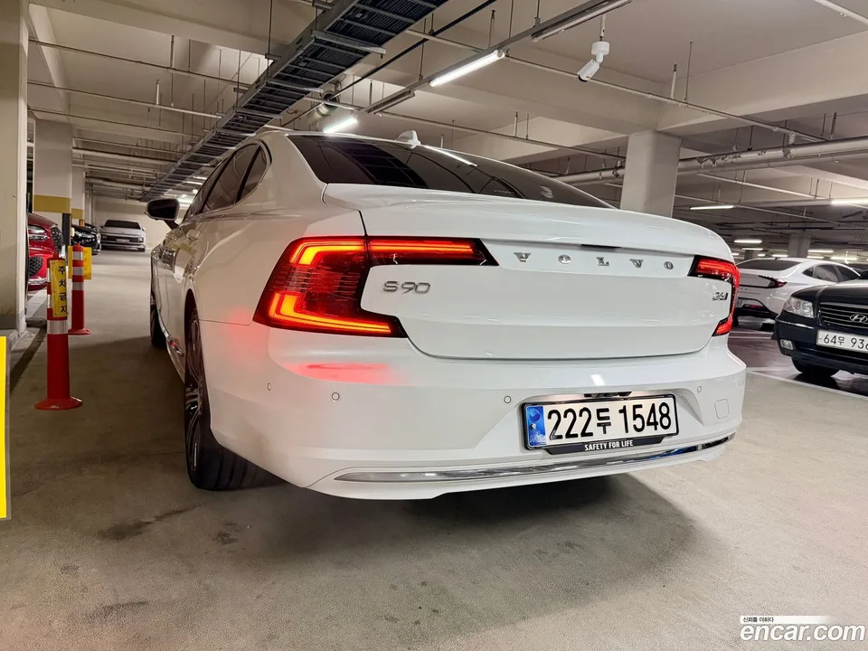 Volvo S90 B6 AWD 2023 — миниатюра 5