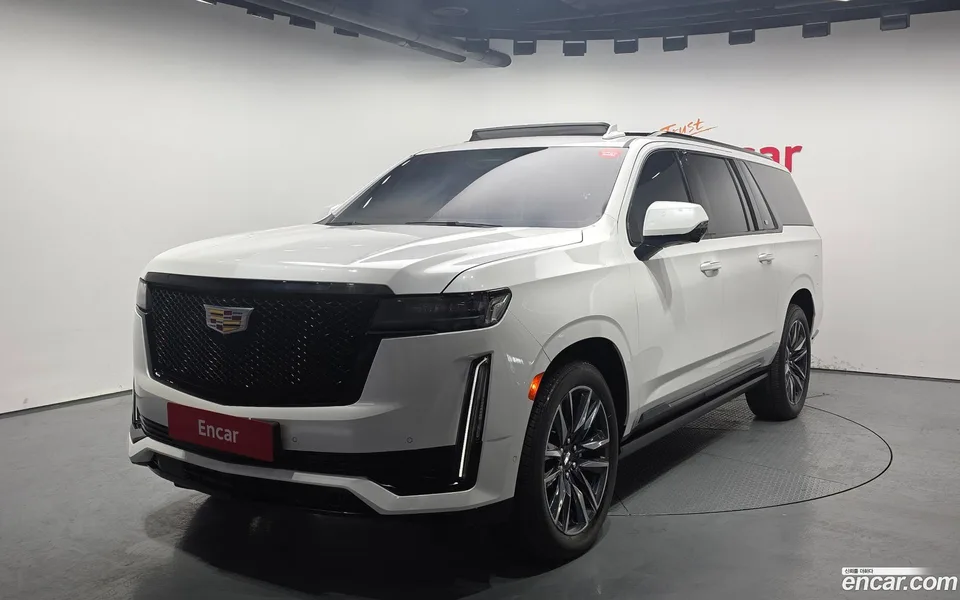 Cadillac Escalade 6.2 ESV 2023 — фото 1, купить с доставкой в Москву