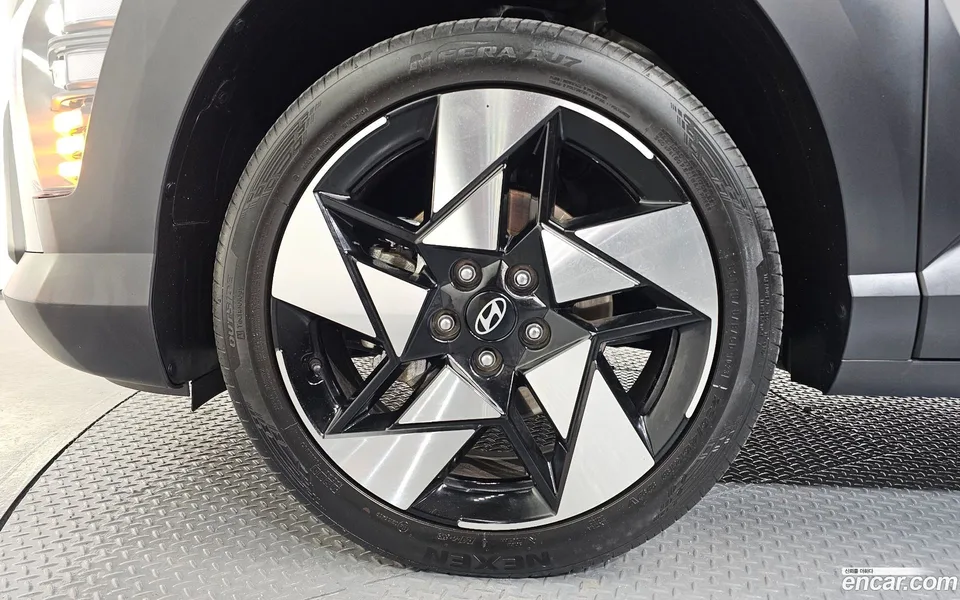 Hyundai Kona 1.6 2WD 2023 — миниатюра 2