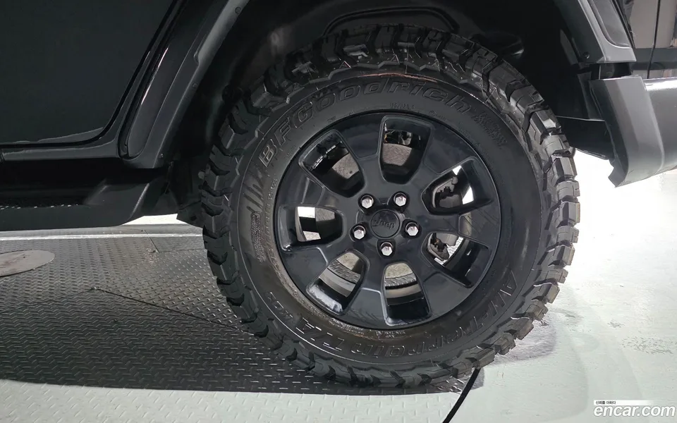 Jeep Wrangler 2.0 4 2022 — миниатюра 2