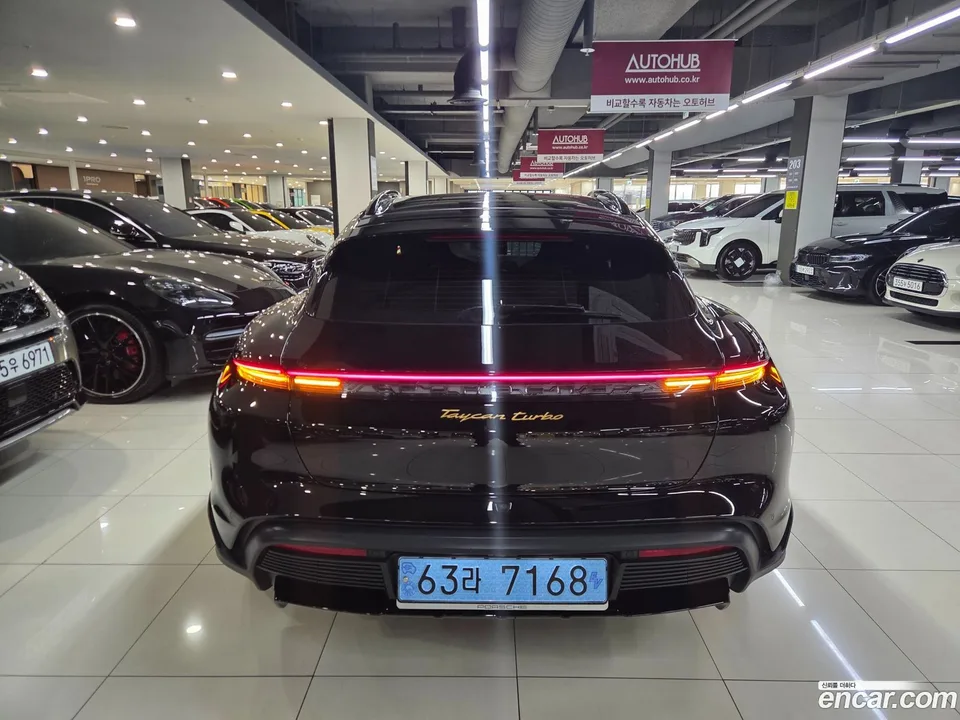 Porsche Taycan 4 2023 — миниатюра 4