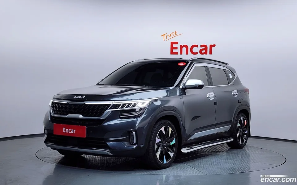 Kia Seltos 1.6 4WD 2022 — фото 1, купить с доставкой в Москву