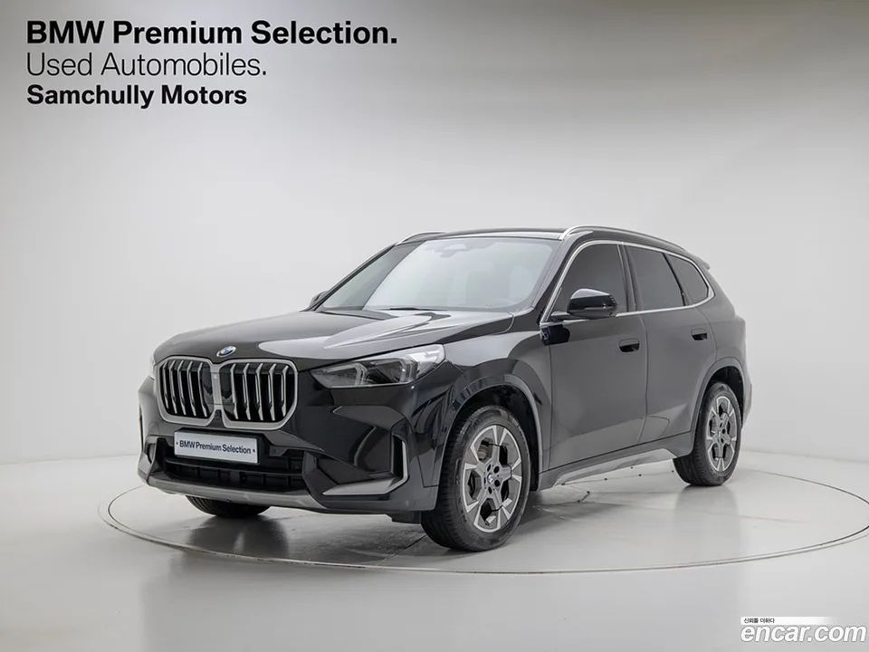 BMW X1 xDrive 20i xLine 2025 — фото 1, купить с доставкой в Москву