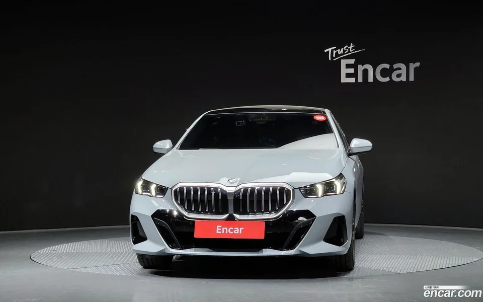 BMW 5 Series 520i M 2025 — миниатюра 3