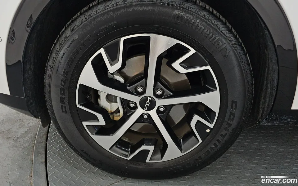 Kia Sportage Hybrid 2WD 2023 — миниатюра 2