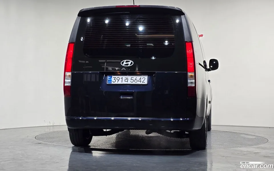 Hyundai Staria HEV 1.6 9 2024 — миниатюра 4