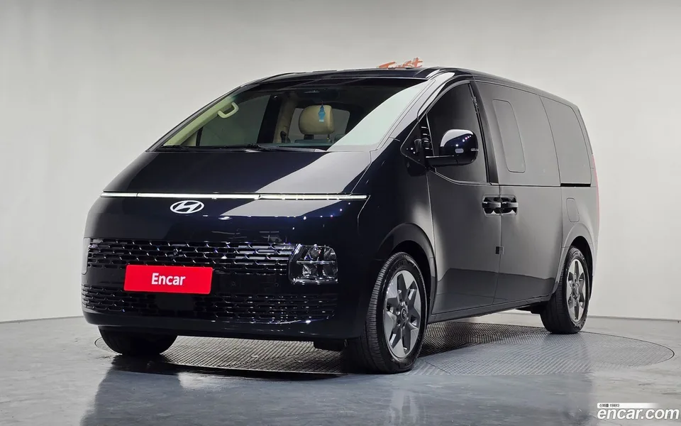 Hyundai Staria HEV 1.6 9 2024 — фото 1, купить с доставкой в Москву