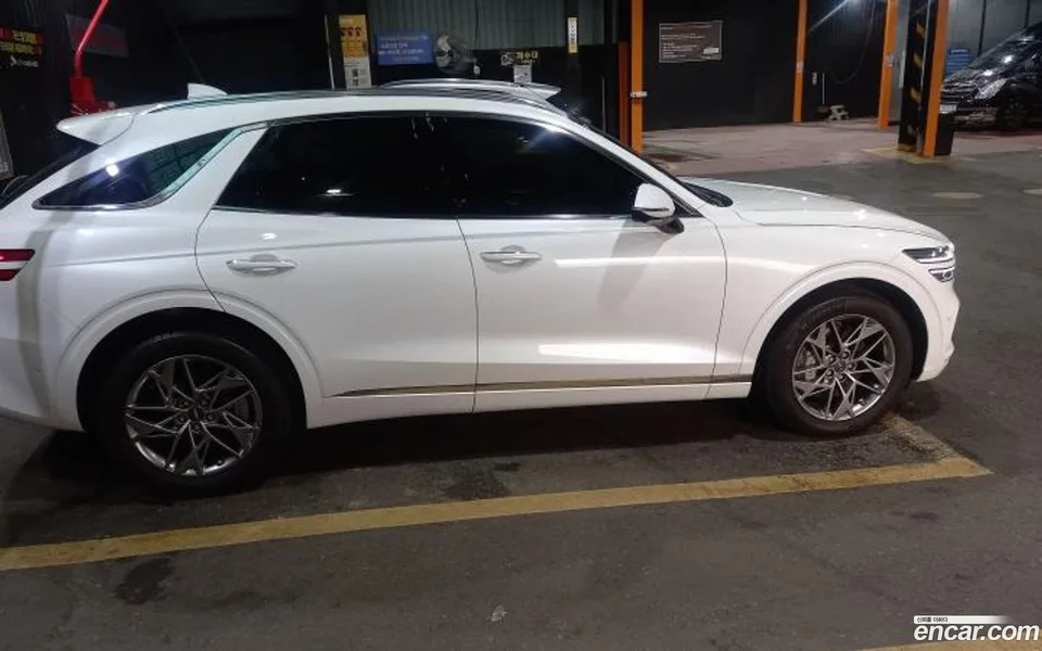 Genesis GV70 2.5T AWD 2023 — миниатюра 3