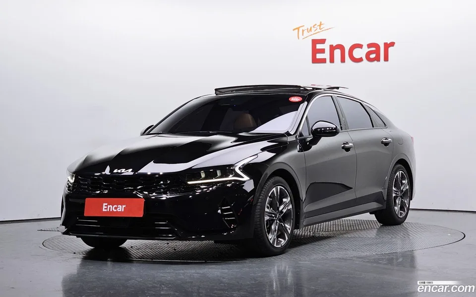 Kia K5 Hybrid 2023 — фото 1, купить с доставкой в Москву