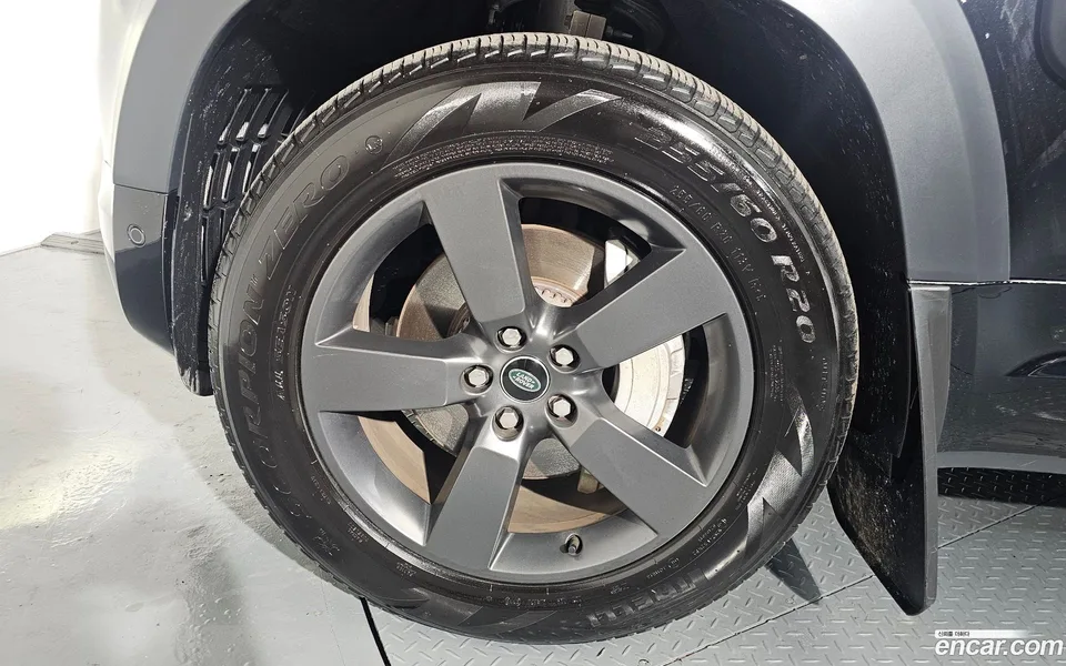 Land Rover Defender 130 D300 X- HSE 2024 — миниатюра 2