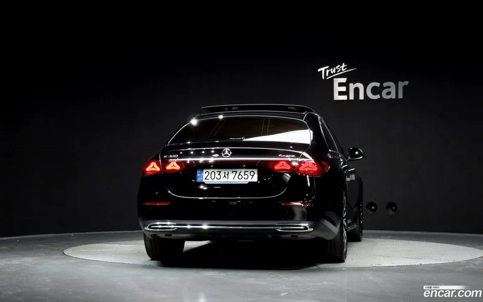 Mercedes-Benz E-Class E300 4MATIC 2024 — миниатюра 4