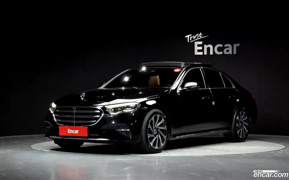 Mercedes-Benz E-Class E300 4MATIC 2024 — фото 1, купить с доставкой в Москву