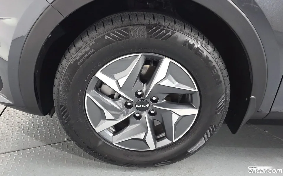 Kia Sorento HEV 1.6 2WD 2022 — миниатюра 2