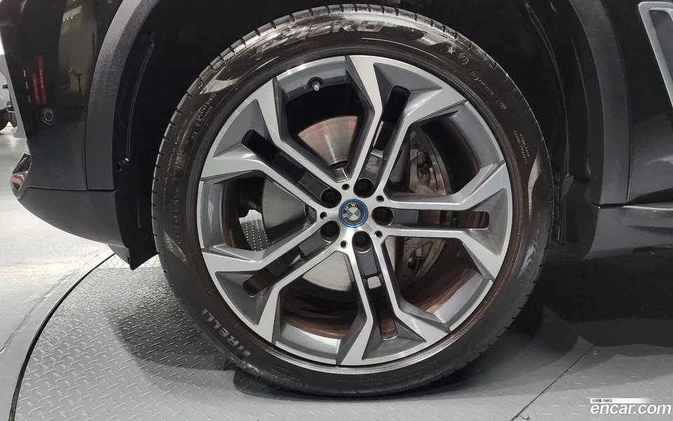 BMW X5 xDrive 45e xLine 2022 — миниатюра 2