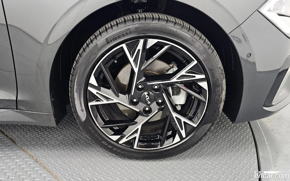 Kia K5 Hybrid 2023 — миниатюра 2