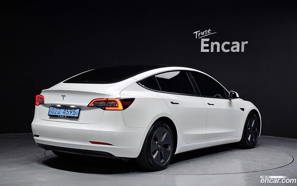 Tesla Model 3 RWD 2022 — миниатюра 2