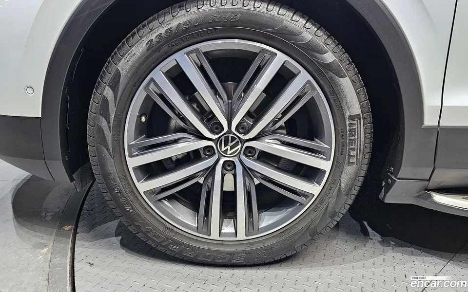 Volkswagen Tiguan 2.0 TDI 2022 — миниатюра 2