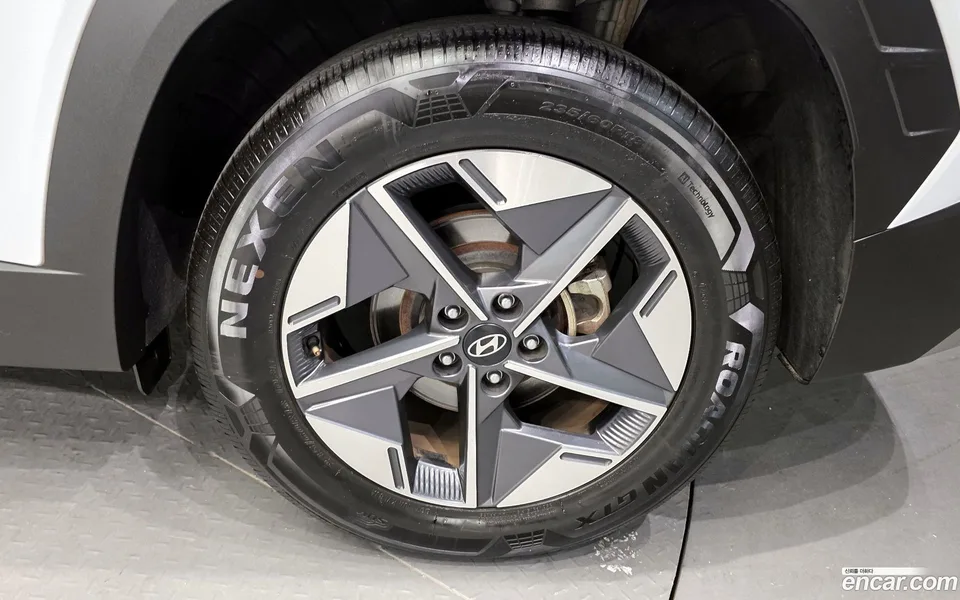 Hyundai Tucson NX4 1.6 2WD 2024 — миниатюра 2