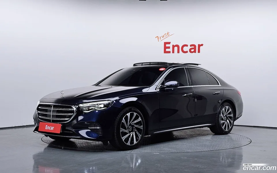 Mercedes-Benz E-Class E300 4MATIC 2024 — фото 1, купить с доставкой в Москву