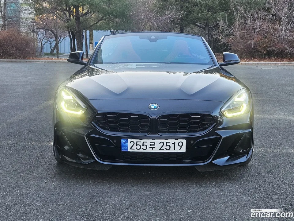 BMW Z4 M40i 2024 — фото 1, купить с доставкой в Москву