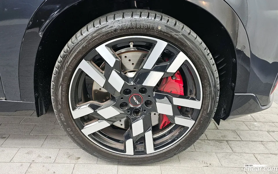 MINI Cooper S Countryman ALL4 JCW 2025 — миниатюра 5