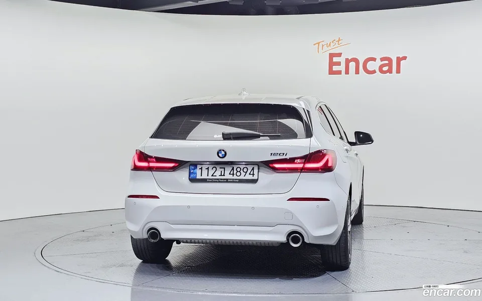 BMW 1 Series 120i 2022 — миниатюра 4