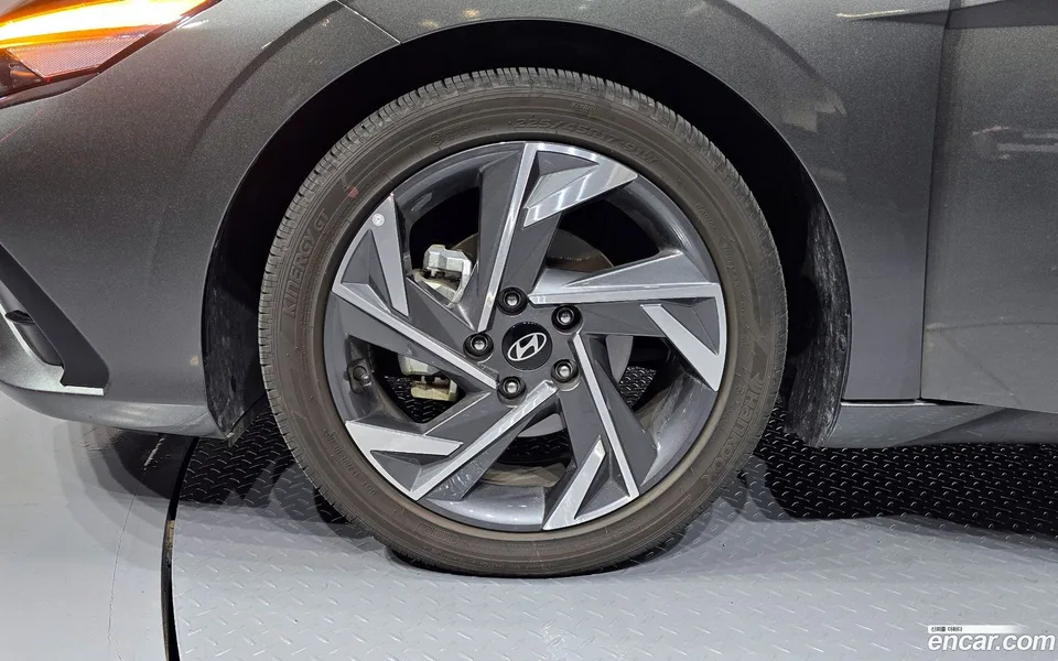 Hyundai Avante CN7 1.6 2023 — миниатюра 2