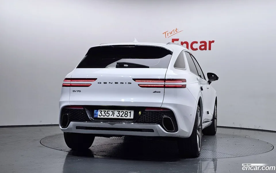 Genesis GV70 3.5T AWD 2023 — миниатюра 4